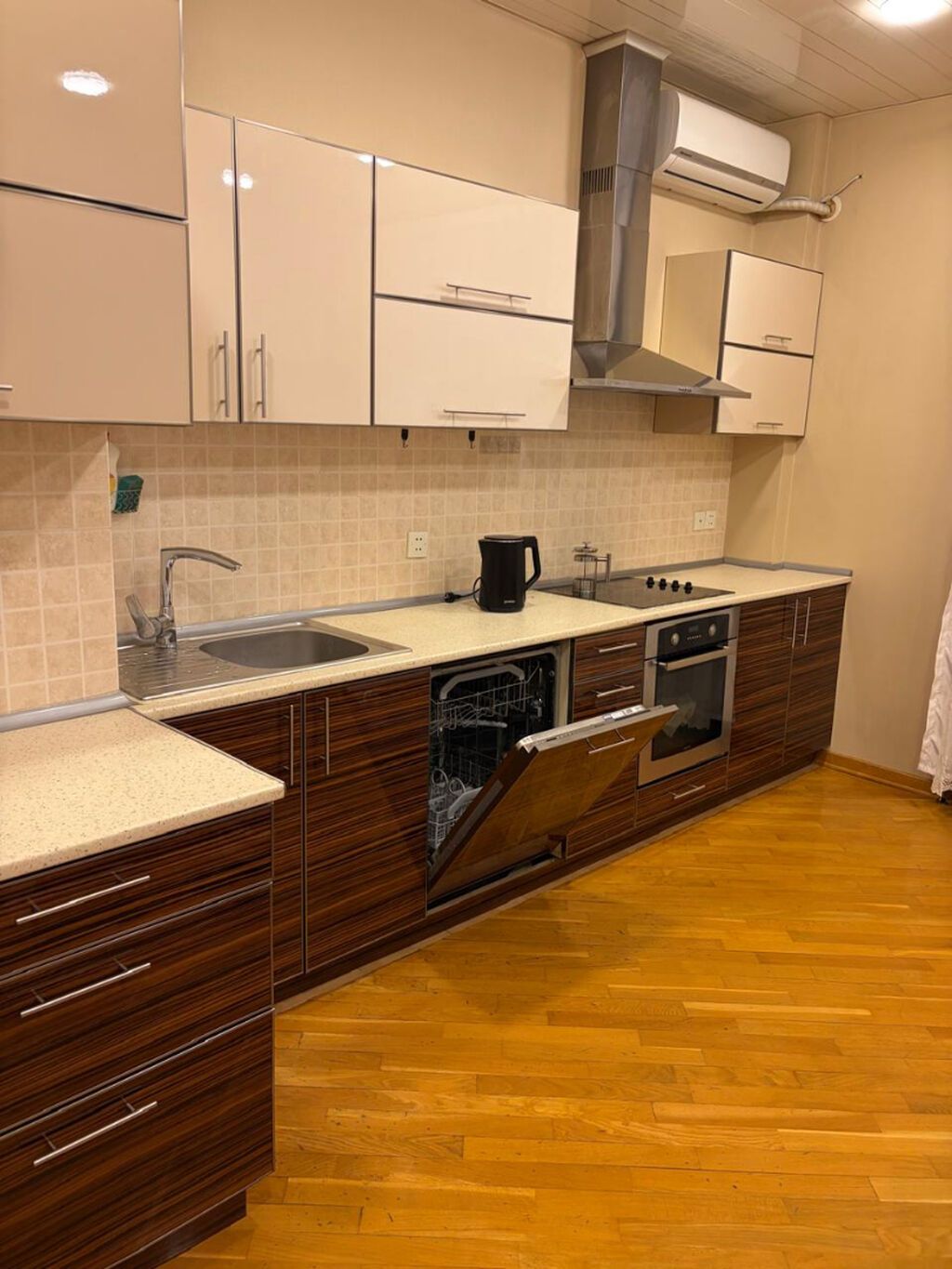 3-room new-build apartment for rent in Gənclik, 150 m², 1 350 AZN/mo, photo 5 / 12