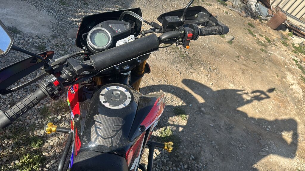 Эндуро-мотоцикл ZR XVR 250 (на пластиках обозначение XVR): фото 3