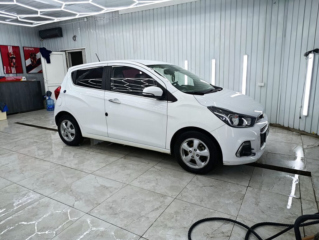 Chevrolet Spark: 2017 г., 1 л, Вариатор, Бензин, Хэтчбэк: фото 4