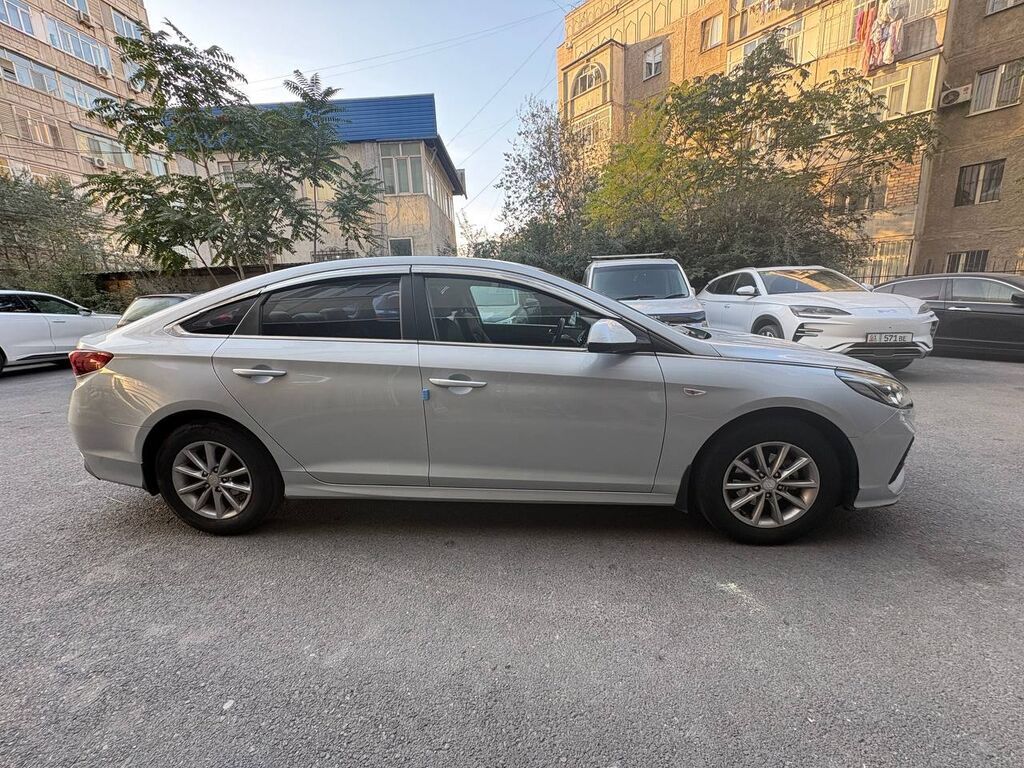 Hyundai Sonata: 2017 г., 2 л, Автомат, Газ, Седан: фото 2