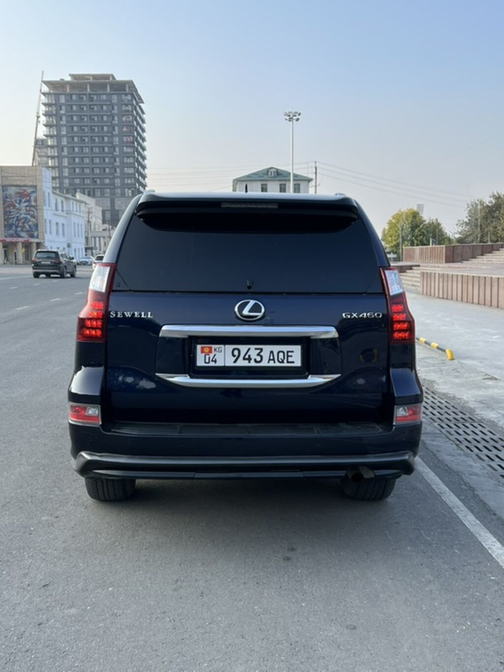 Lexus GX: 2022 г., 4.6 л, Автомат, Бензин, Внедорожник: фото 2
