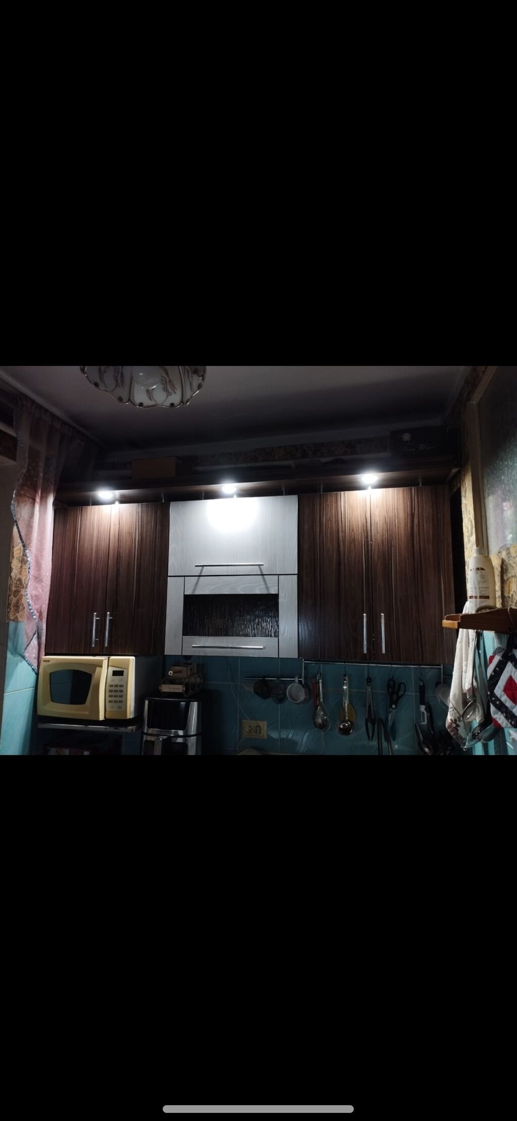 Продается кухонный гарнитур. Верх: 1.8*0.70*0.30 Низ: 1.0.70 Торг: фото 6