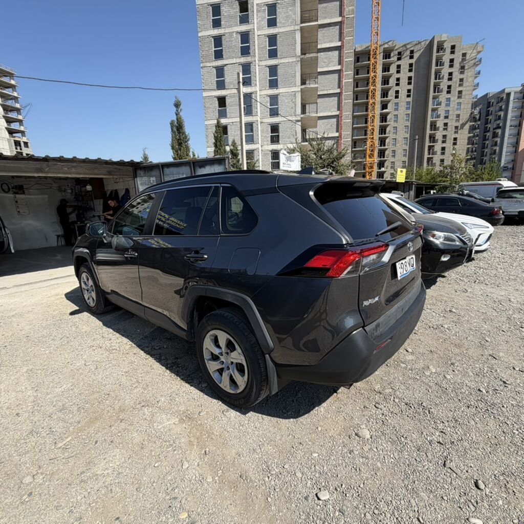 Toyota RAV4: 2020 г., 2.5 л, Автомат, Бензин, Кроссовер: фото 3