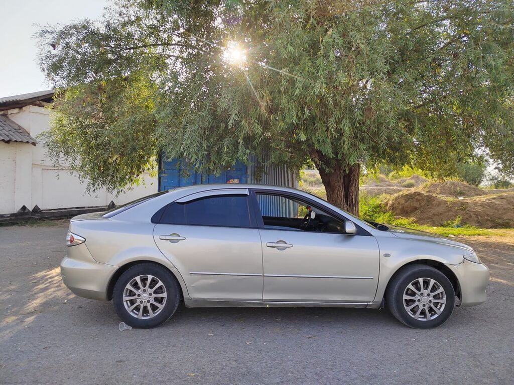 Mazda 6: 2004 г., 2 л, Механика, Бензин, Седан: фото 8