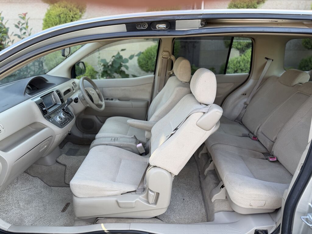 Toyota Raum: 2003 г., 1.5 л, Автомат, Бензин, Хэтчбэк: фото 4