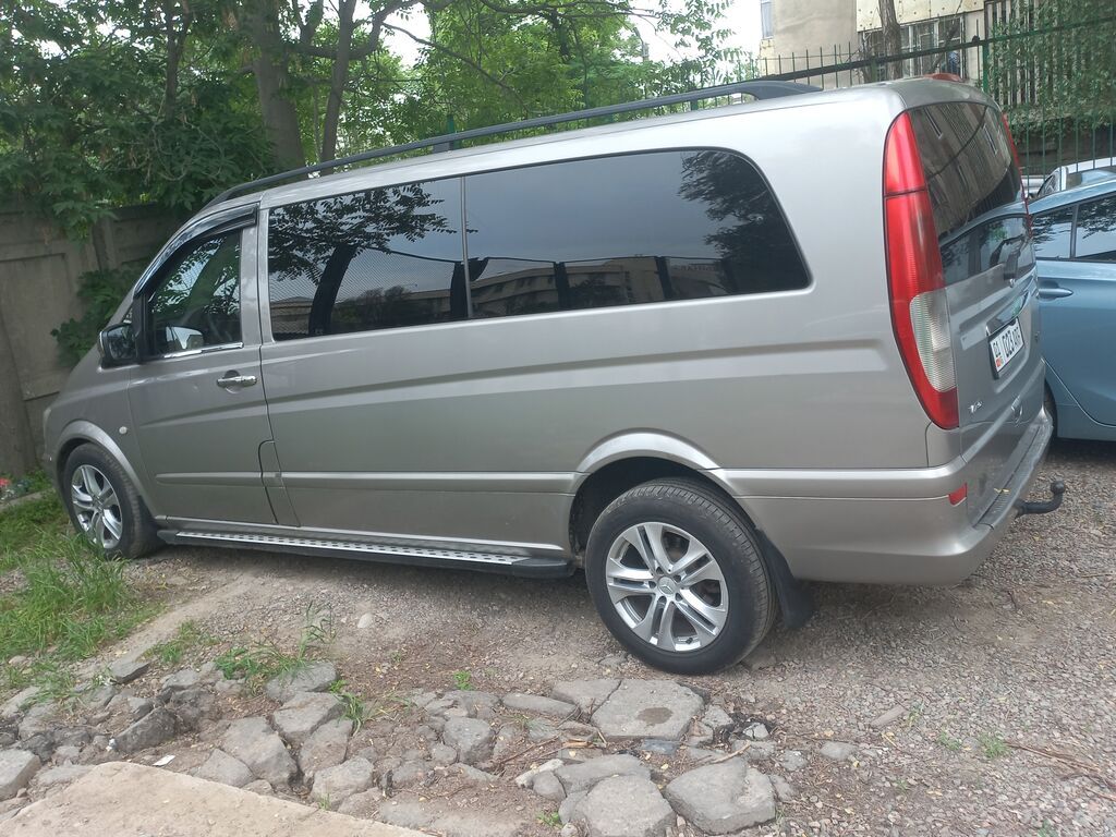 Mercedes-Benz Vito: 2011 г., 2.2 л, Автомат, Минивэн — фото 4