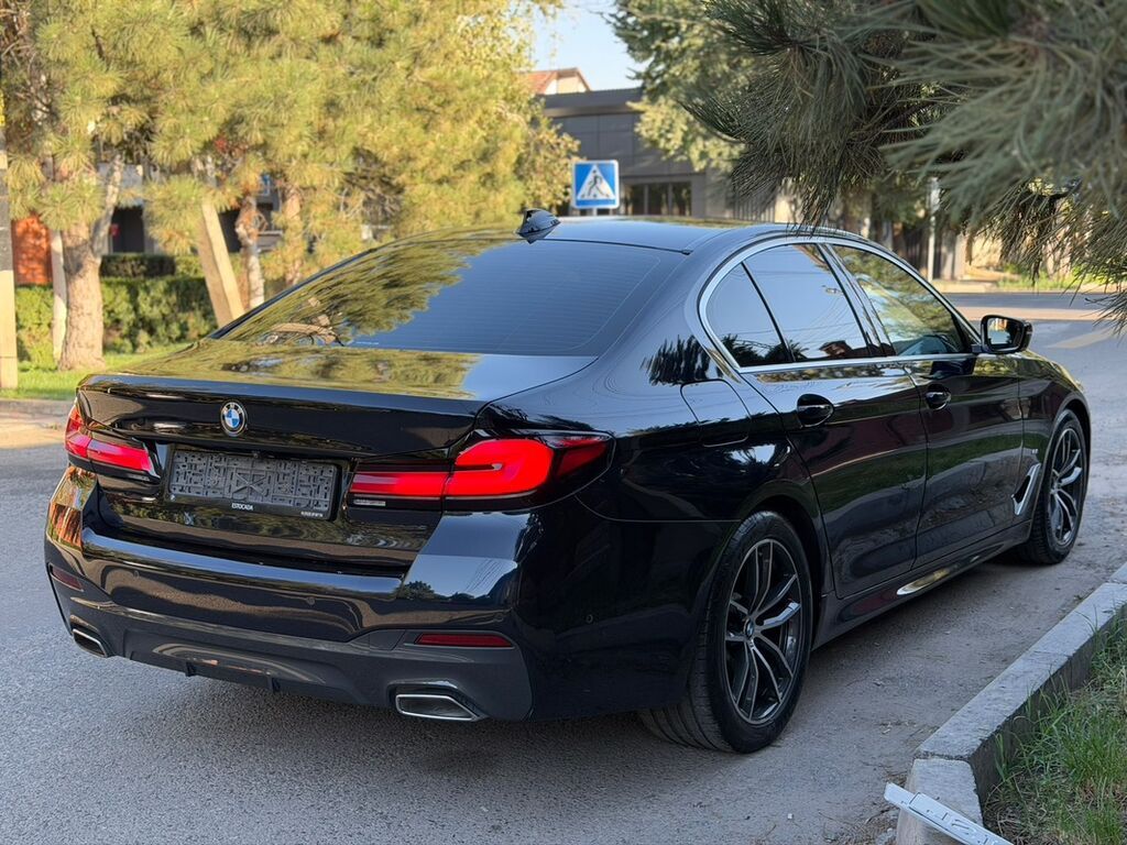 BMW 5 series: 2022 г., 2 л, Автомат, Бензин, Седан: фото 3
