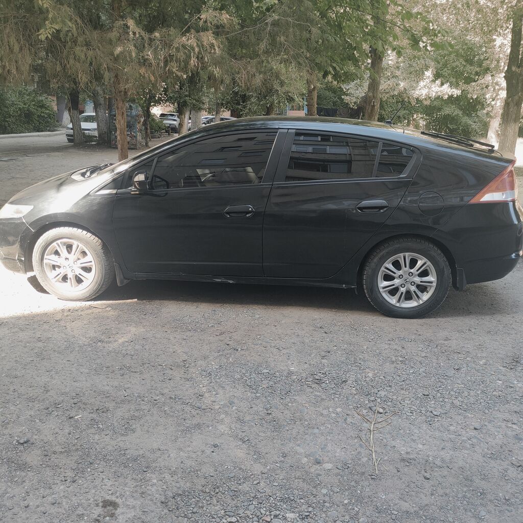 Honda Insight: 2010 г., 1.3 л, Вариатор, Гибрид, Хэтчбэк: фото 3