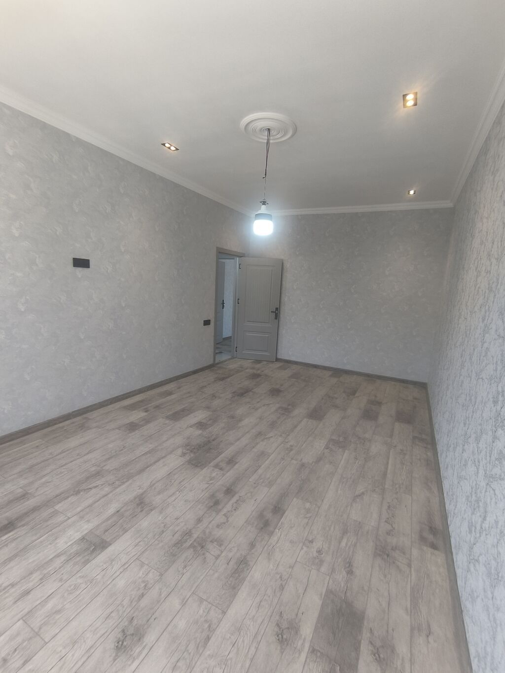 3 otaqlı, 100 kv. m, Yeni təmirli
