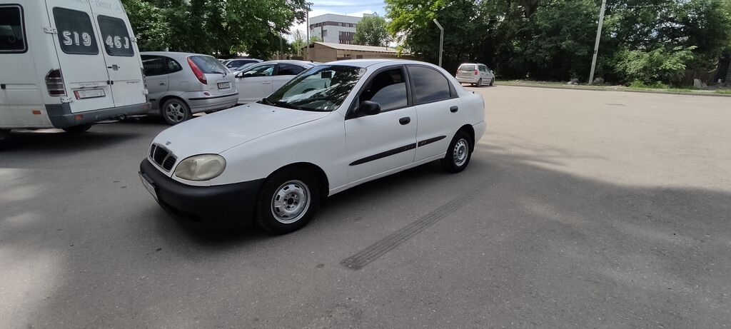 Daewoo Lanos: 1998 г., 1.5 л, Автомат, Бензин, Седан: фото 2