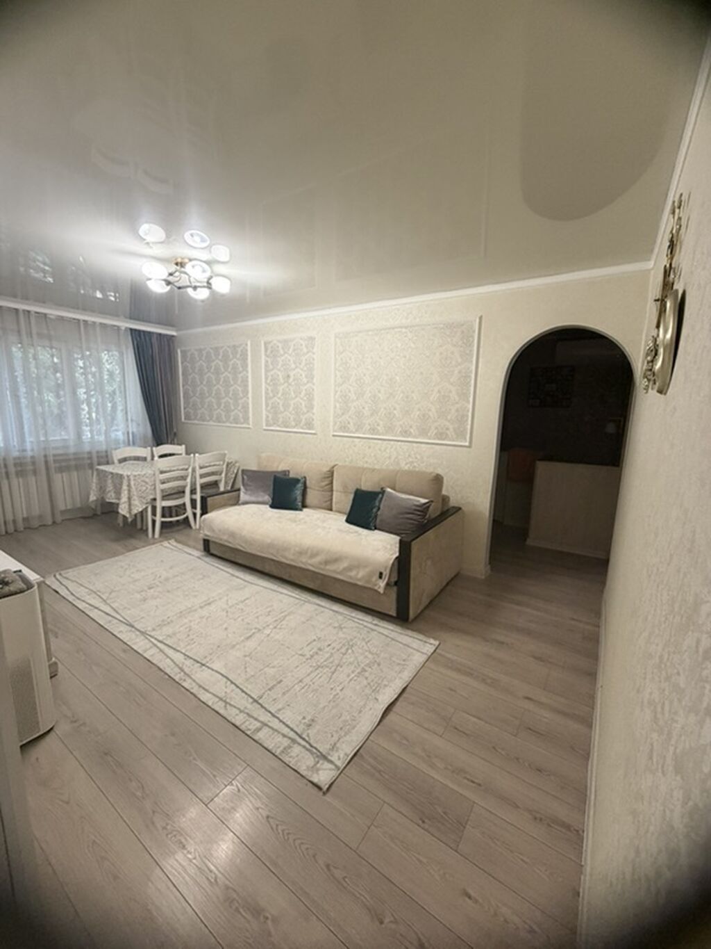 3 комнаты, 58 м², Кудайберген авторынок 1 этаж, Косметический ремонт: фото 1