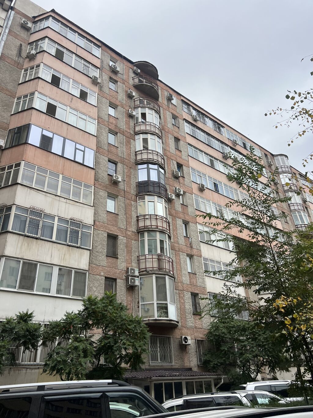 3 комнаты, 155 м², Юг-2 мкр Элитка, 1 этаж, Старый ремонт: фото 1