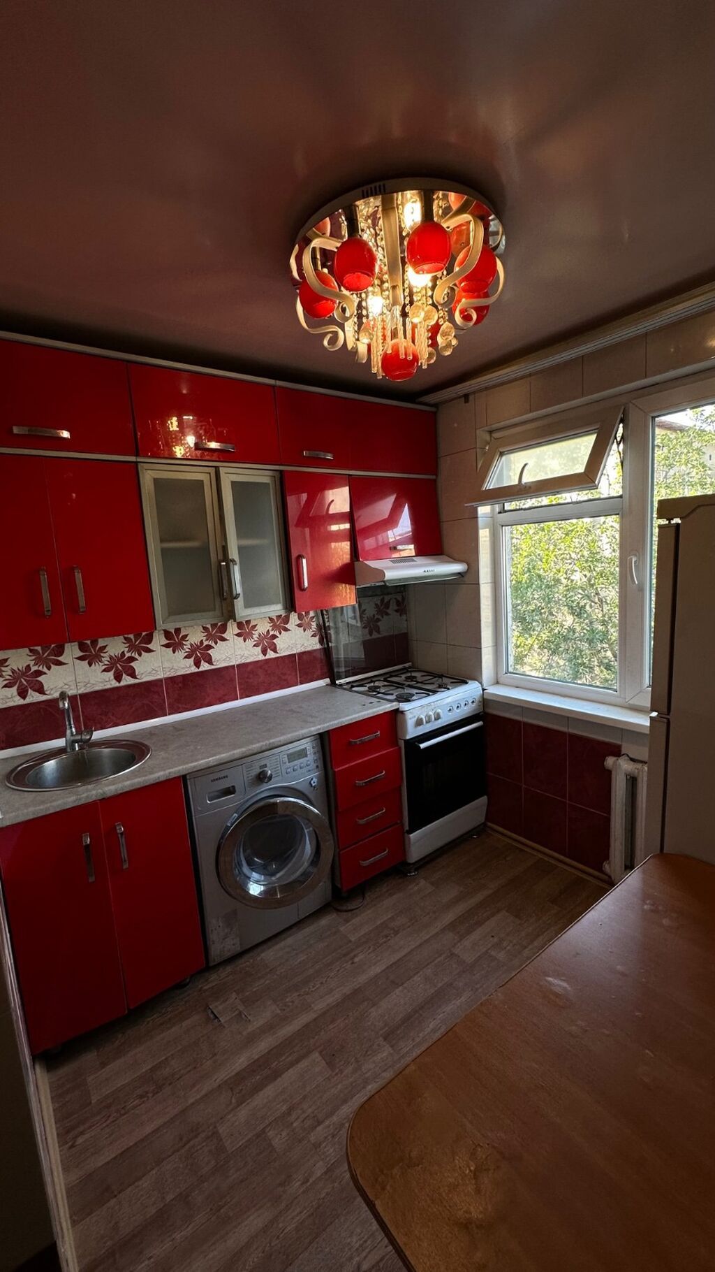 3 комнаты, 58 м², Центральная мечеть 104 серия, 4 этаж, Косметический ремонт: фото 1