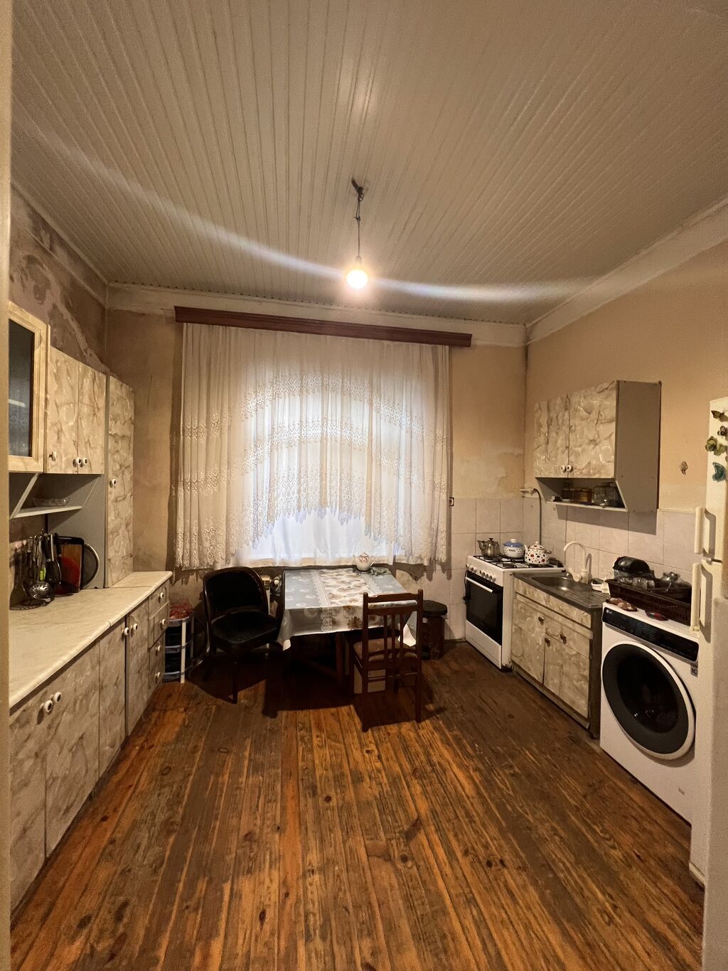 5 otaqlı, 145 kv. m