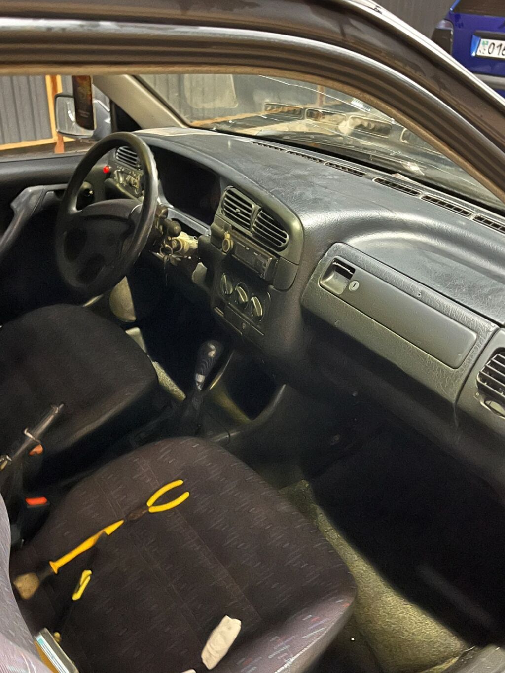 Volkswagen Vento: 1993 г., 1.8 л, Механика, Бензин, Седан: фото 7