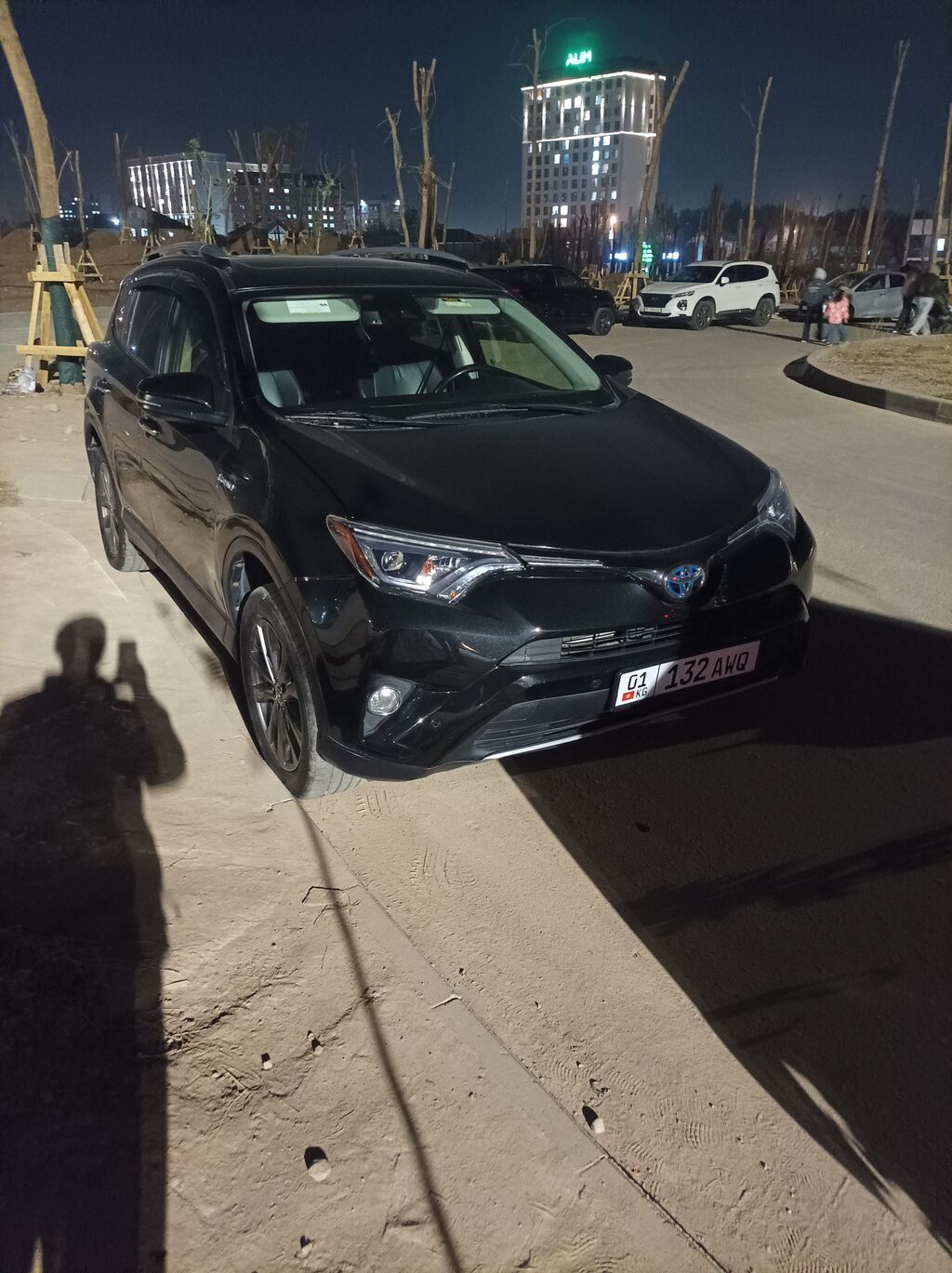 Toyota RAV4: 2017 г., 2.5 л, Автомат, Гибрид, Кроссовер
