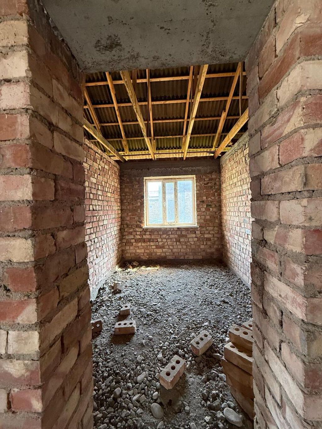 4 комнаты, 90 м², 4 соток, Бишкек, Оскон-ордо ж/м Собственник: фото 3