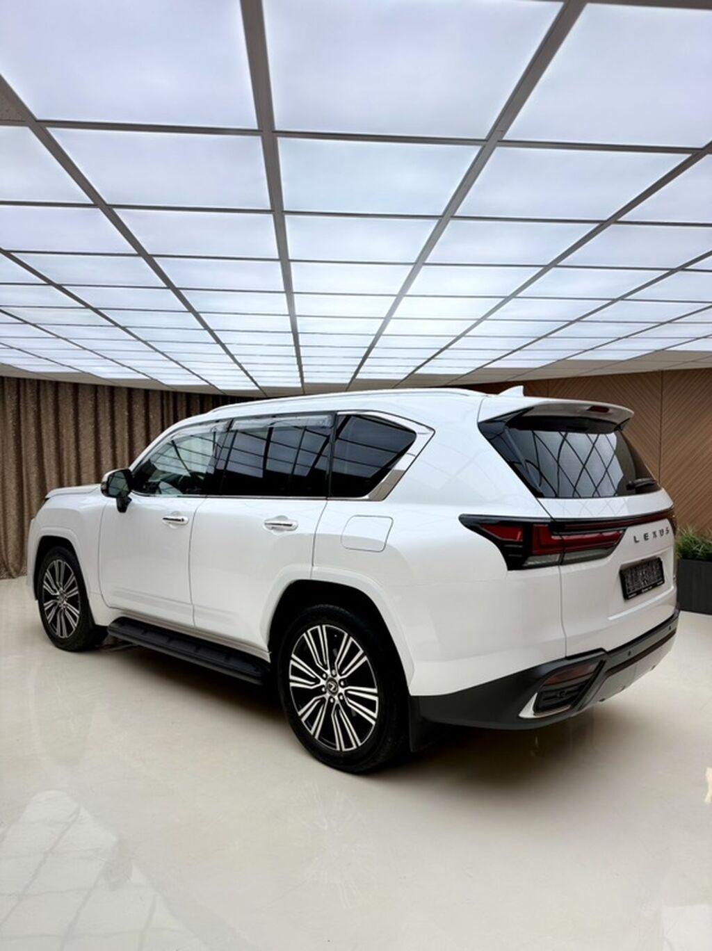 Lexus LX: 2024 г., 3.5 л, Автомат, Бензин, Внедорожник: фото 3