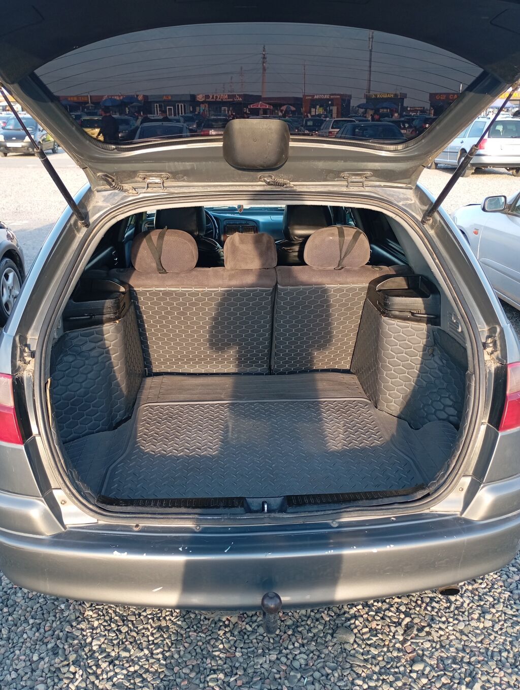 Toyota Avensis: 2002 г., 2 л, Механика, Бензин, Универсал: фото 4