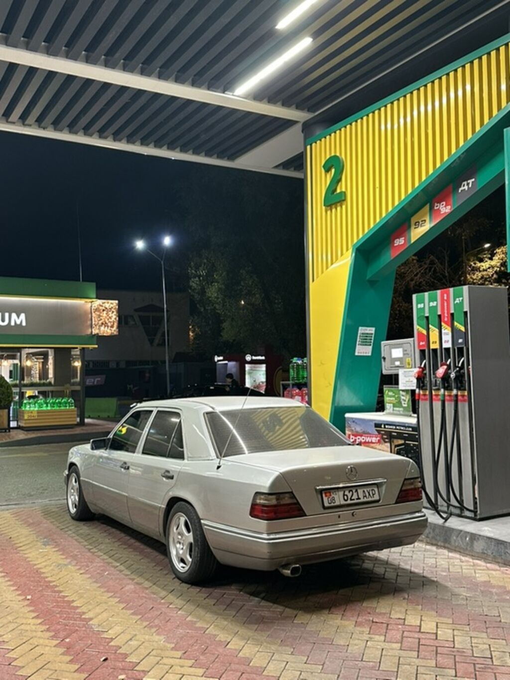 Mercedes-Benz W124: 1993 г., 2.2 л, Автомат, Бензин, Седан: фото 1