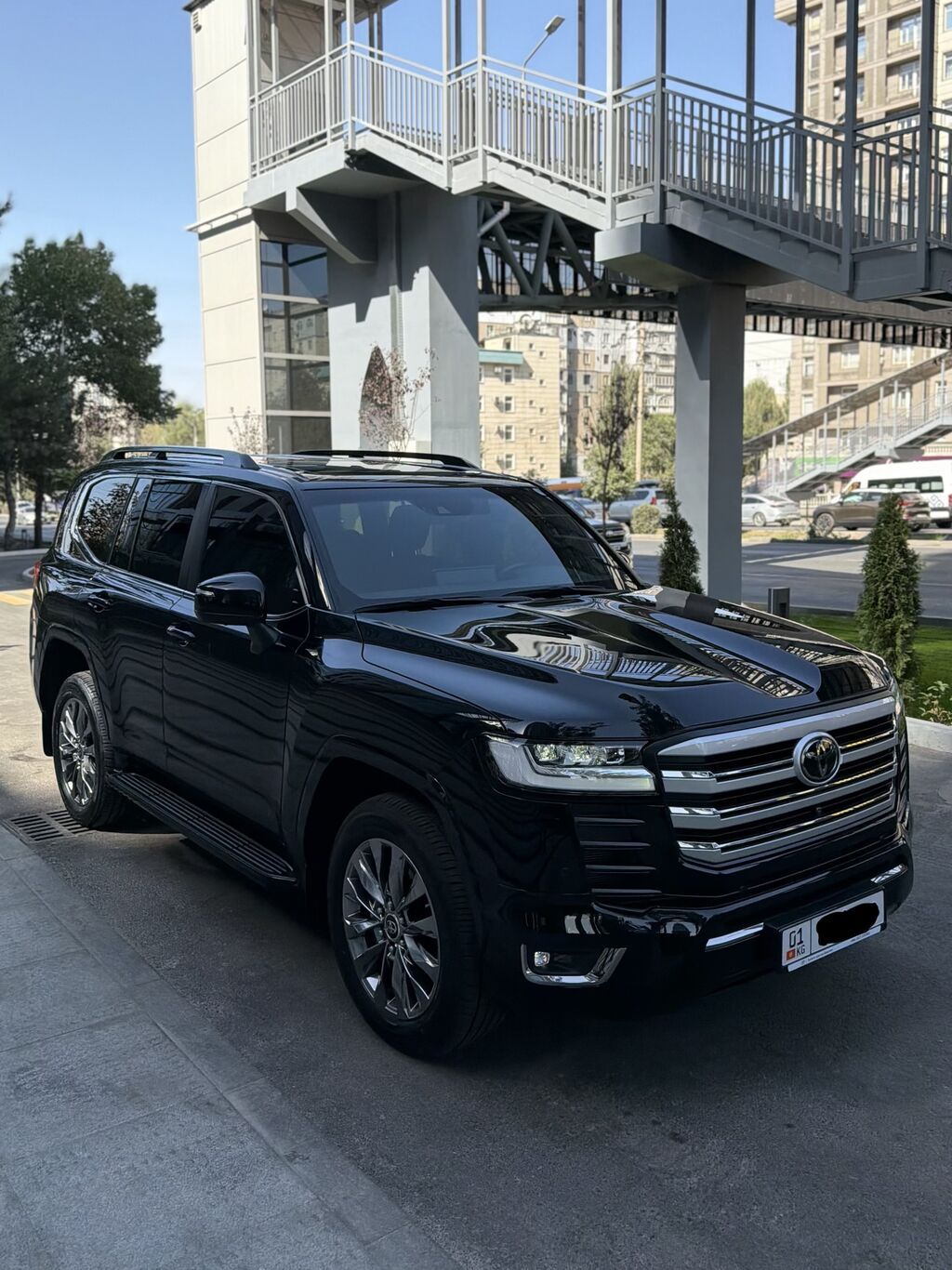 Toyota Land Cruiser: 2023 г., 3.5 л, Бензин: фото 3