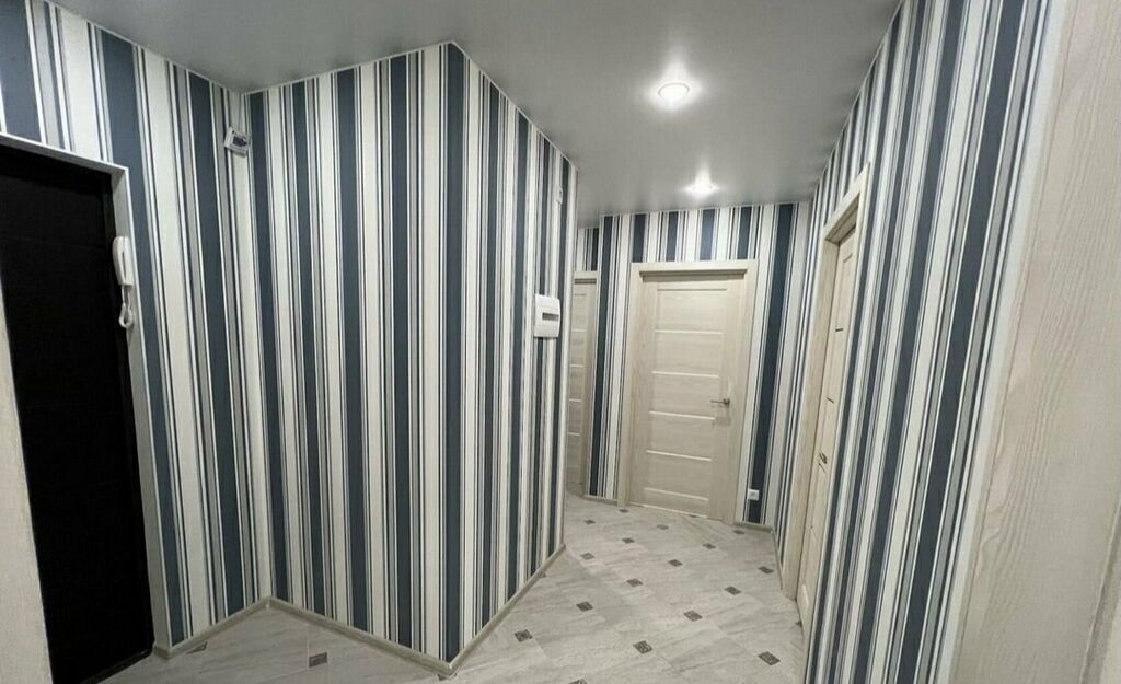 Наклейка обоев шпаклёвка покраска стен и: Договорная ᐈ Поклейка обоев ...