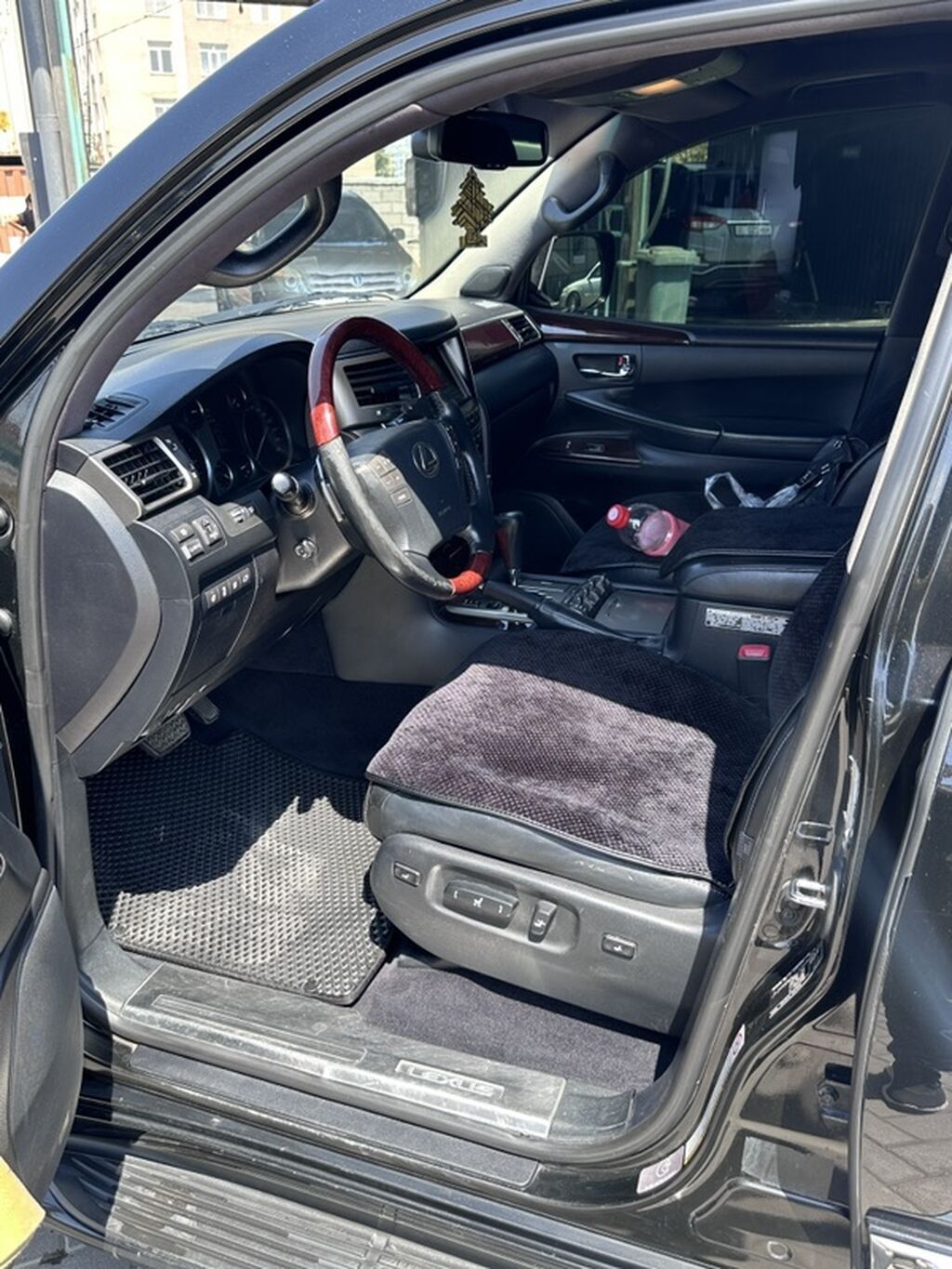 Lexus LX: 2012 г., 5.7 л, Автомат, Бензин, Внедорожник: фото 6