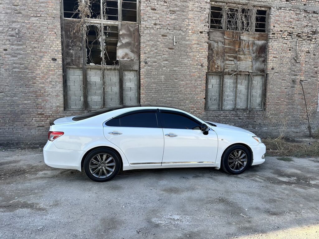 Lexus ES: 2010 г., 3.5 л, Автомат, Бензин, Седан: фото 3