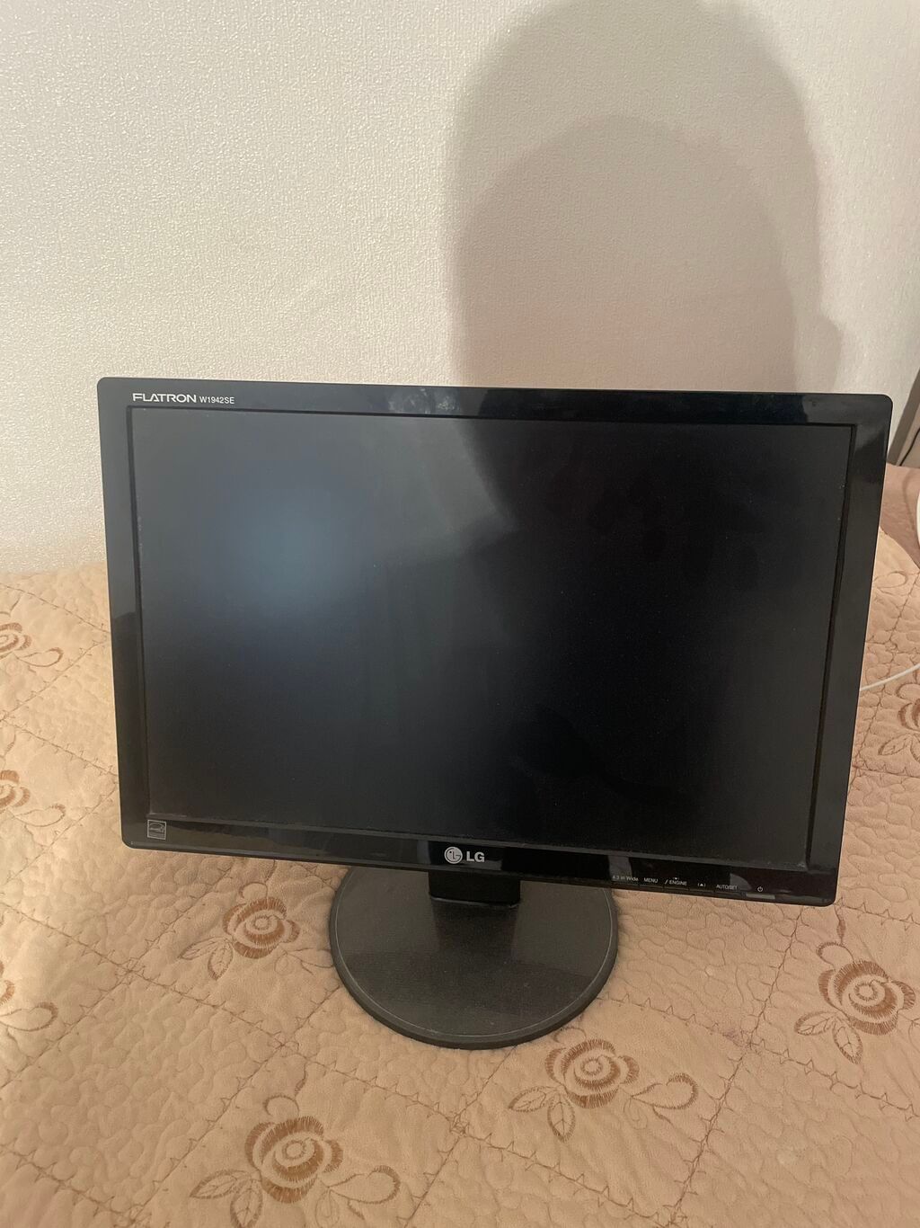 Древний монитор. Был создан во время | 2000 KGS | Мониторы Бишкек ᐈ ...