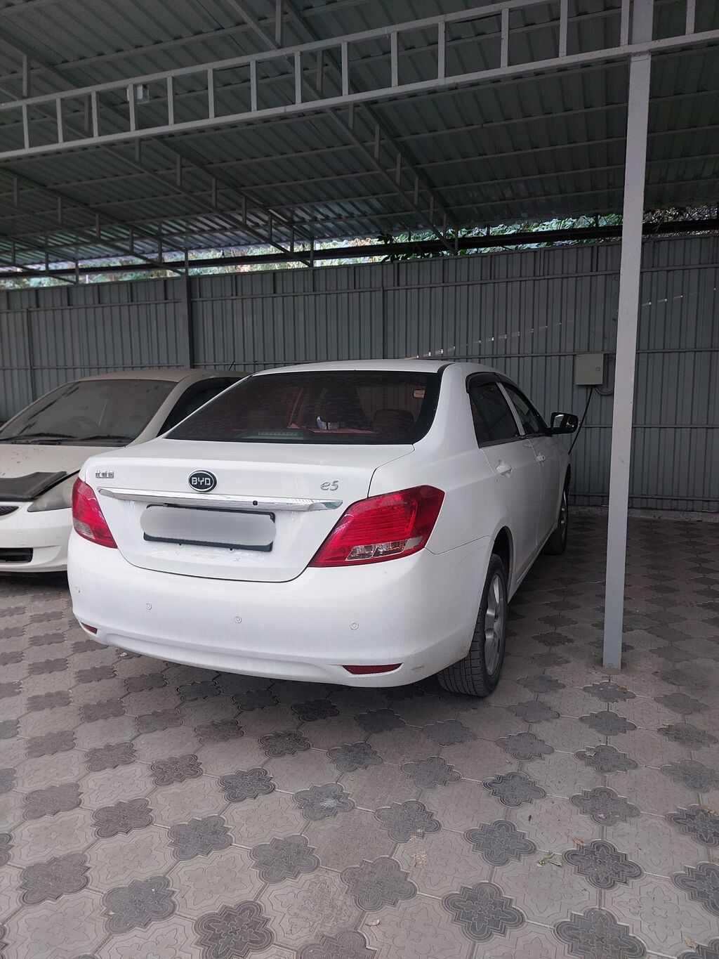 BYD F3: 2017 г., Автомат, Электромобиль, Седан: фото 5