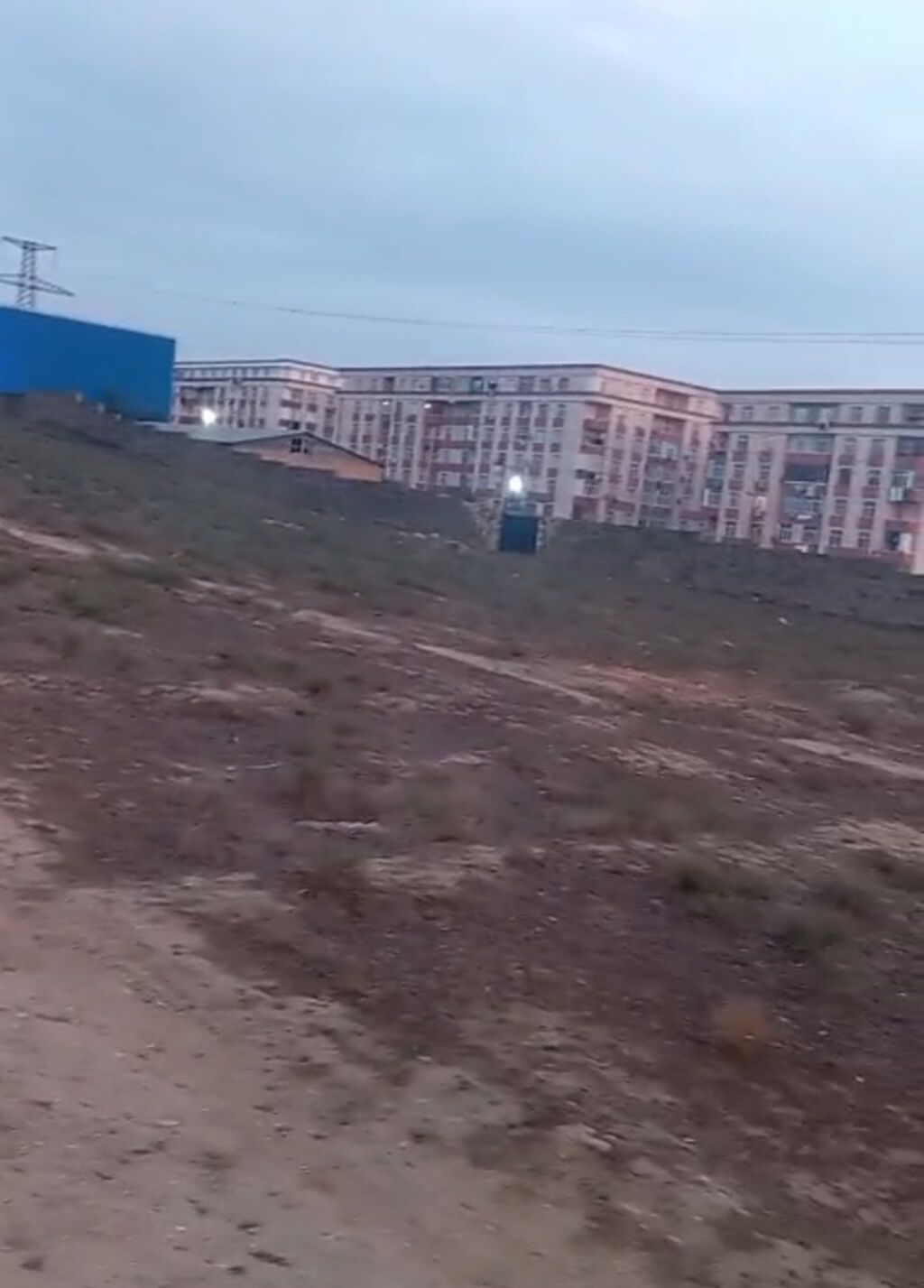 Salam təcili satılır 50 sotdur yarı sotda satmaq mümkündür mən