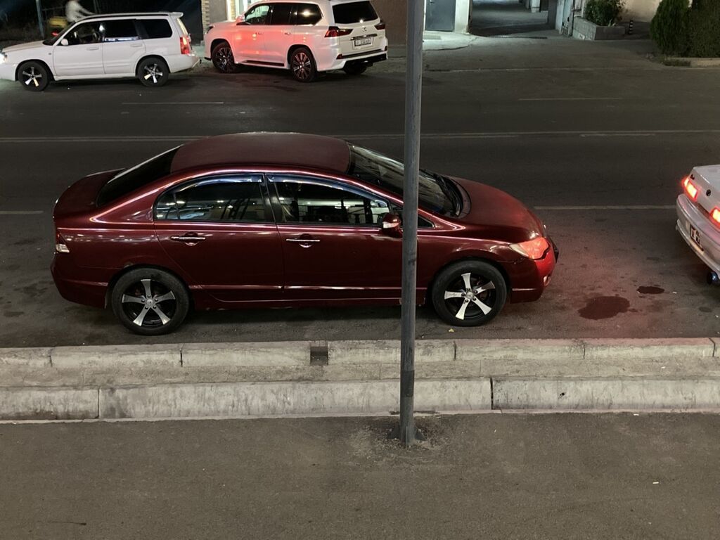 Honda Civic: 2008 г., 1.8 л, Автомат, Бензин, Седан: фото 2