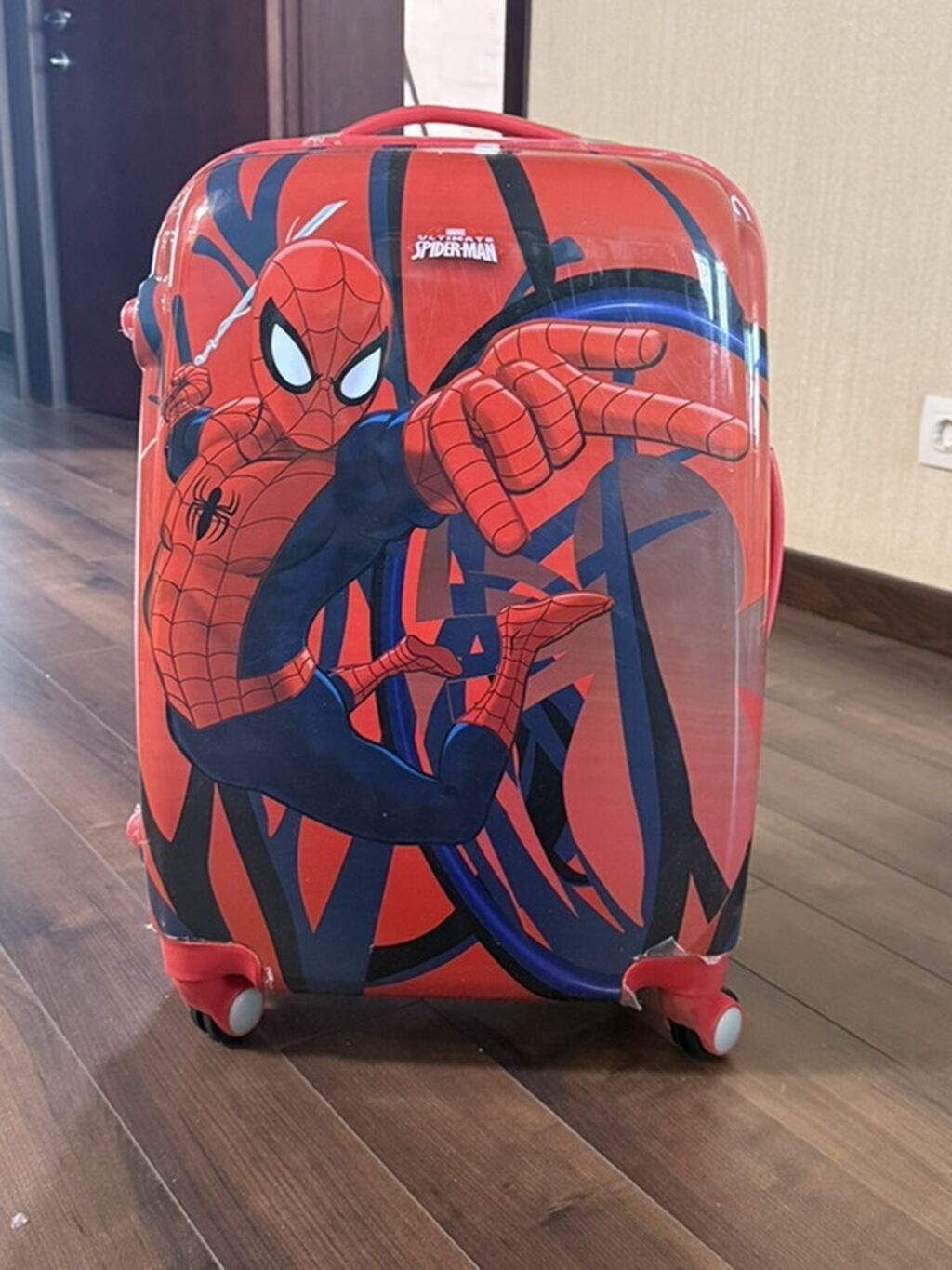 Детский чемодан на колесах с героем Spider-Man (официальный Marvel): фото 1