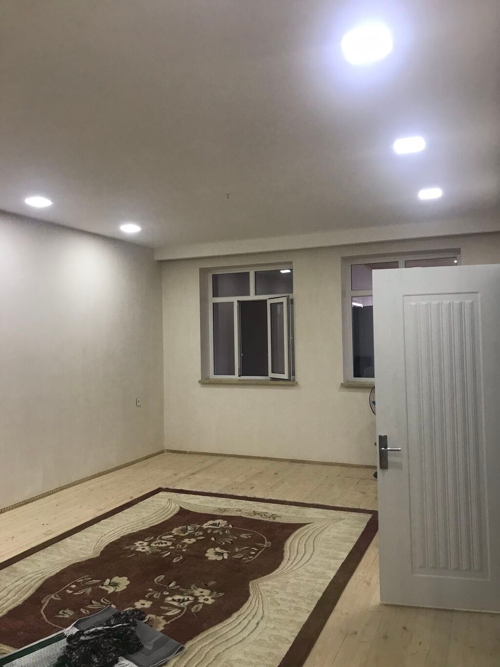 4 otaqlı, 140 kv. m, Yeni təmirli