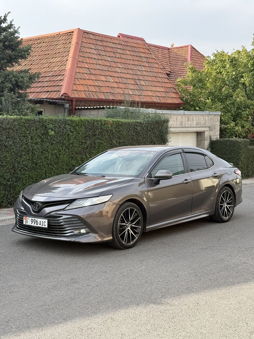 Toyota Camry: 2018 г., 2.5 л, Автомат, Бензин, Седан: фото 1
