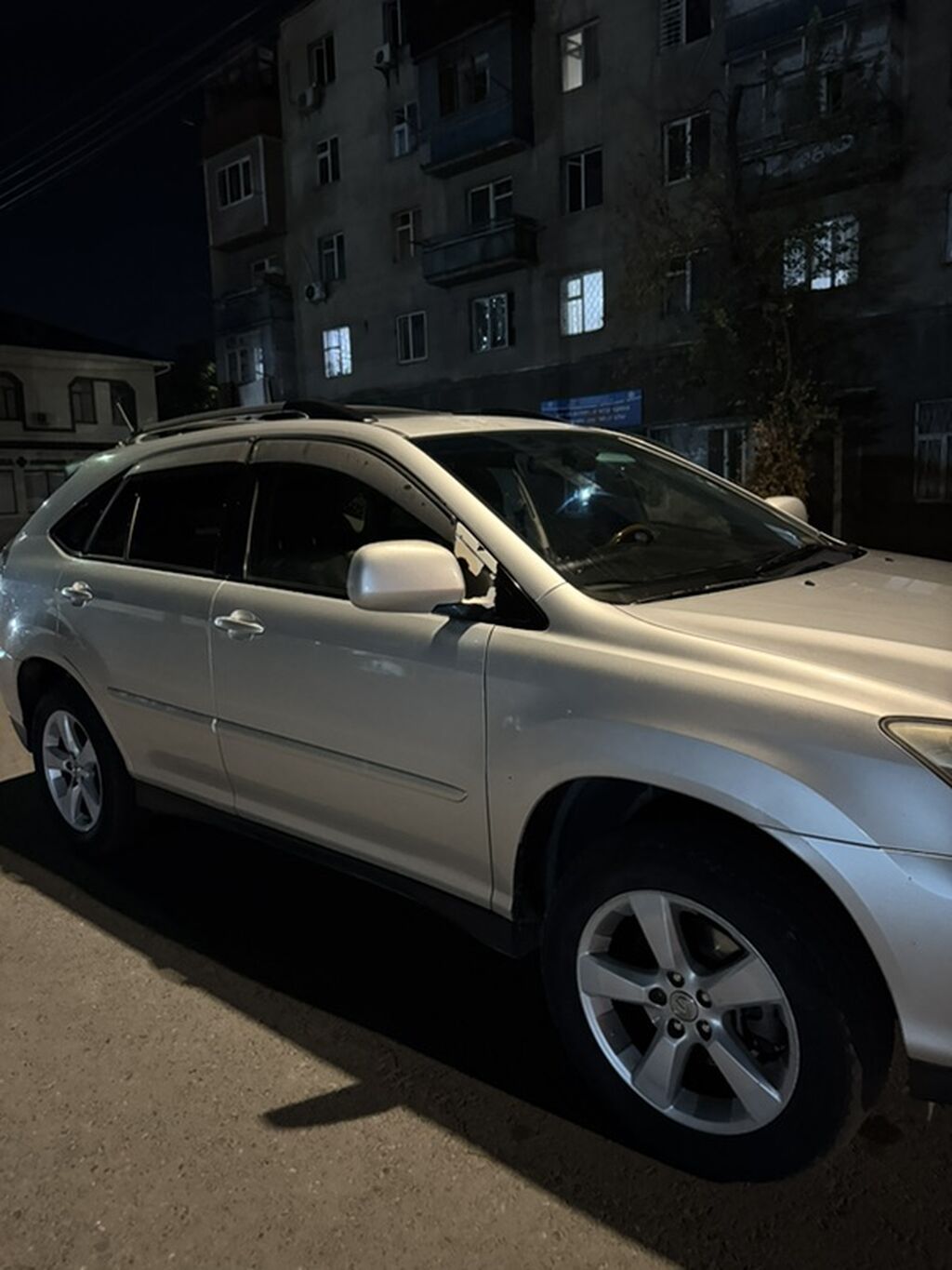 Lexus RX: 2004 г., 3.3 л, Автомат, Бензин, Кроссовер: фото 2