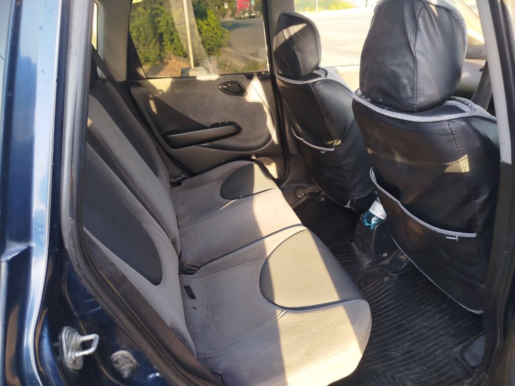 Honda Fit: 2002 г., 1.3 л, Вариатор, Бензин, Хэтчбэк: фото 7