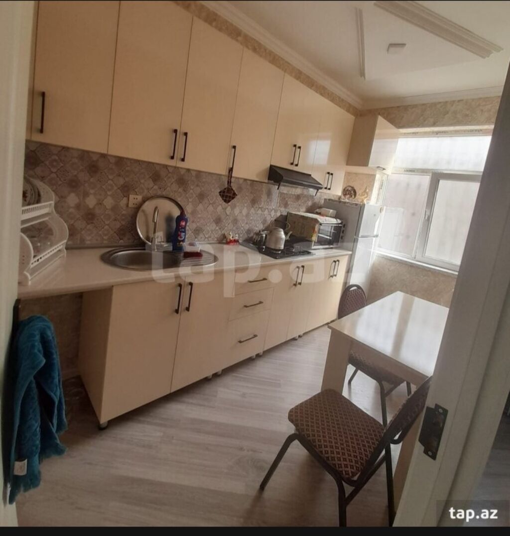 Xırdalan, 3 otaqlı, Köhnə tikili, 90 kv. m