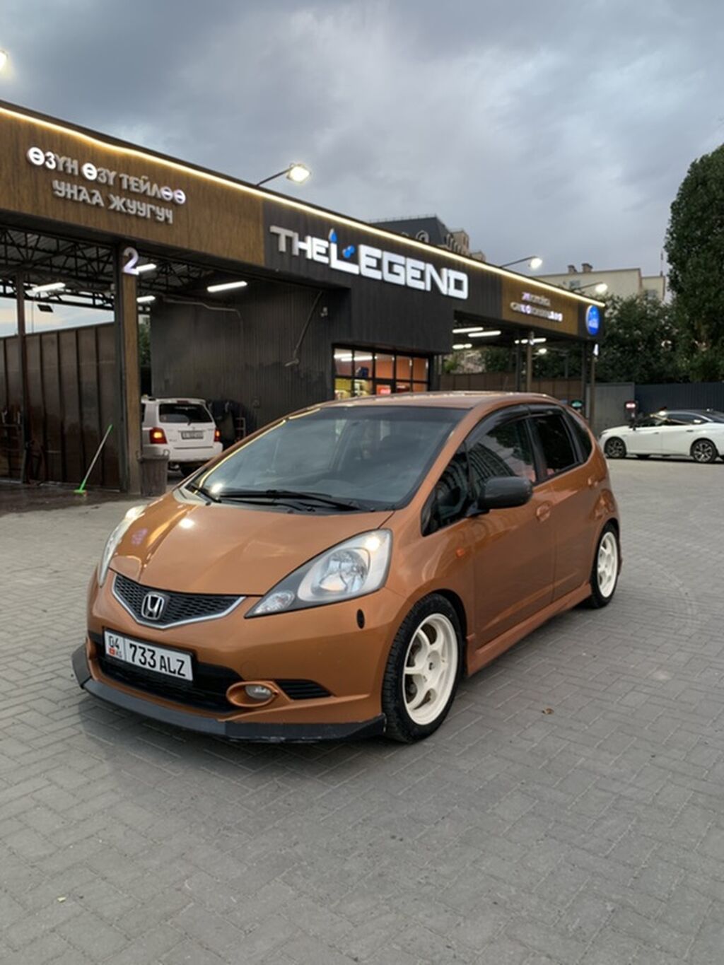 Honda Fit: 2009 г., 1.5 л, Автомат, Бензин, Хэтчбэк: фото 2