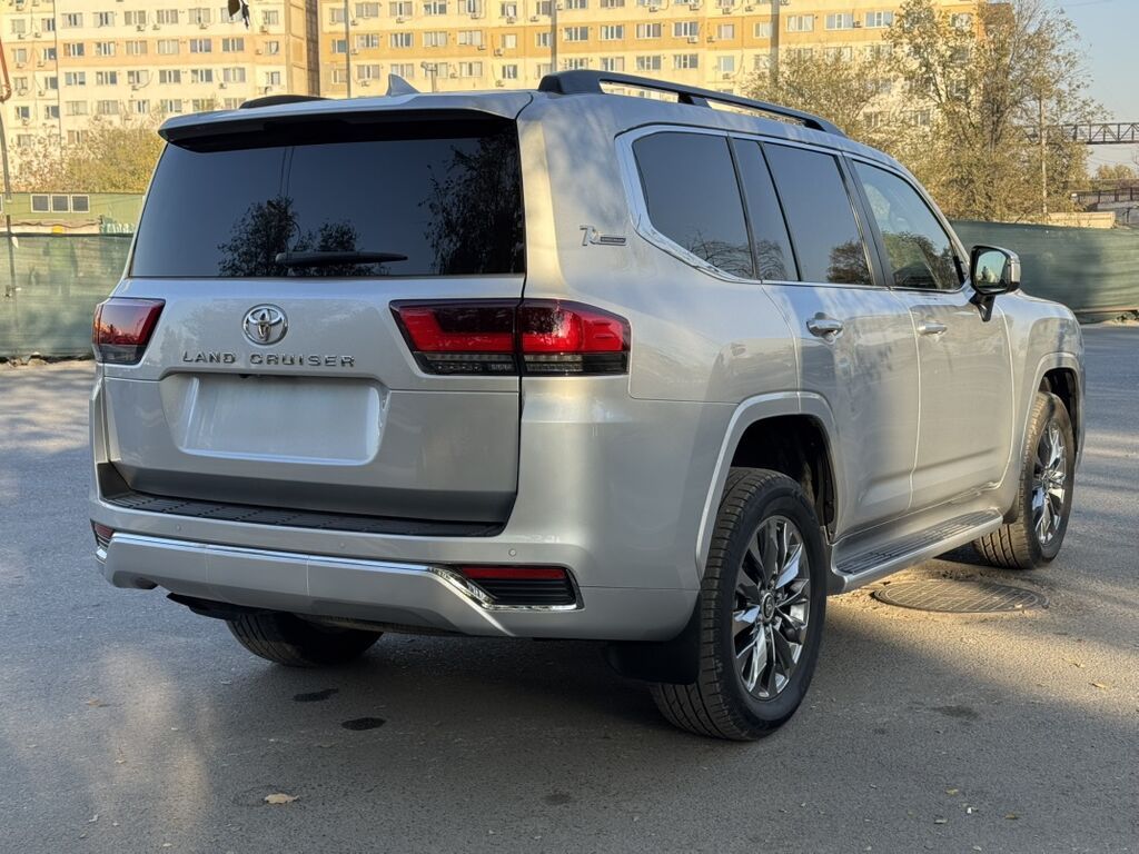 Toyota Land Cruiser: 2021 г., 3.5 л, Автомат, Бензин, Внедорожник: фото 3