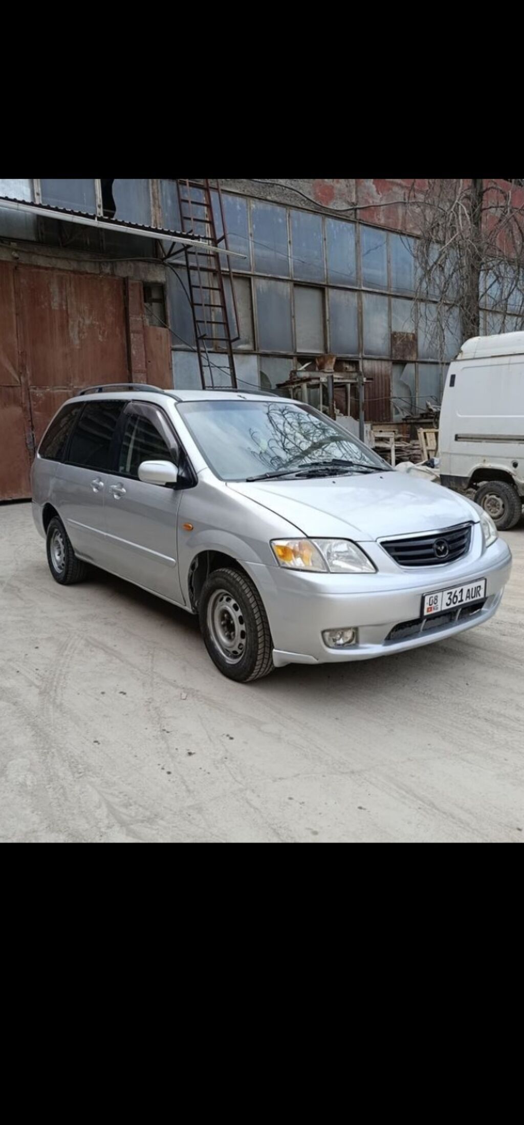 Mazda MPV: 2002 г., 2 л, Механика, Бензин, Минивэн: фото 1
