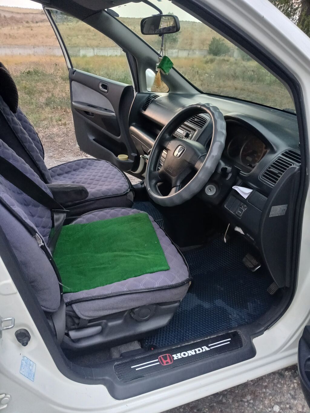 Honda Stream: 2001 г., 2 л, Автомат, Бензин, Хэтчбэк: фото 1