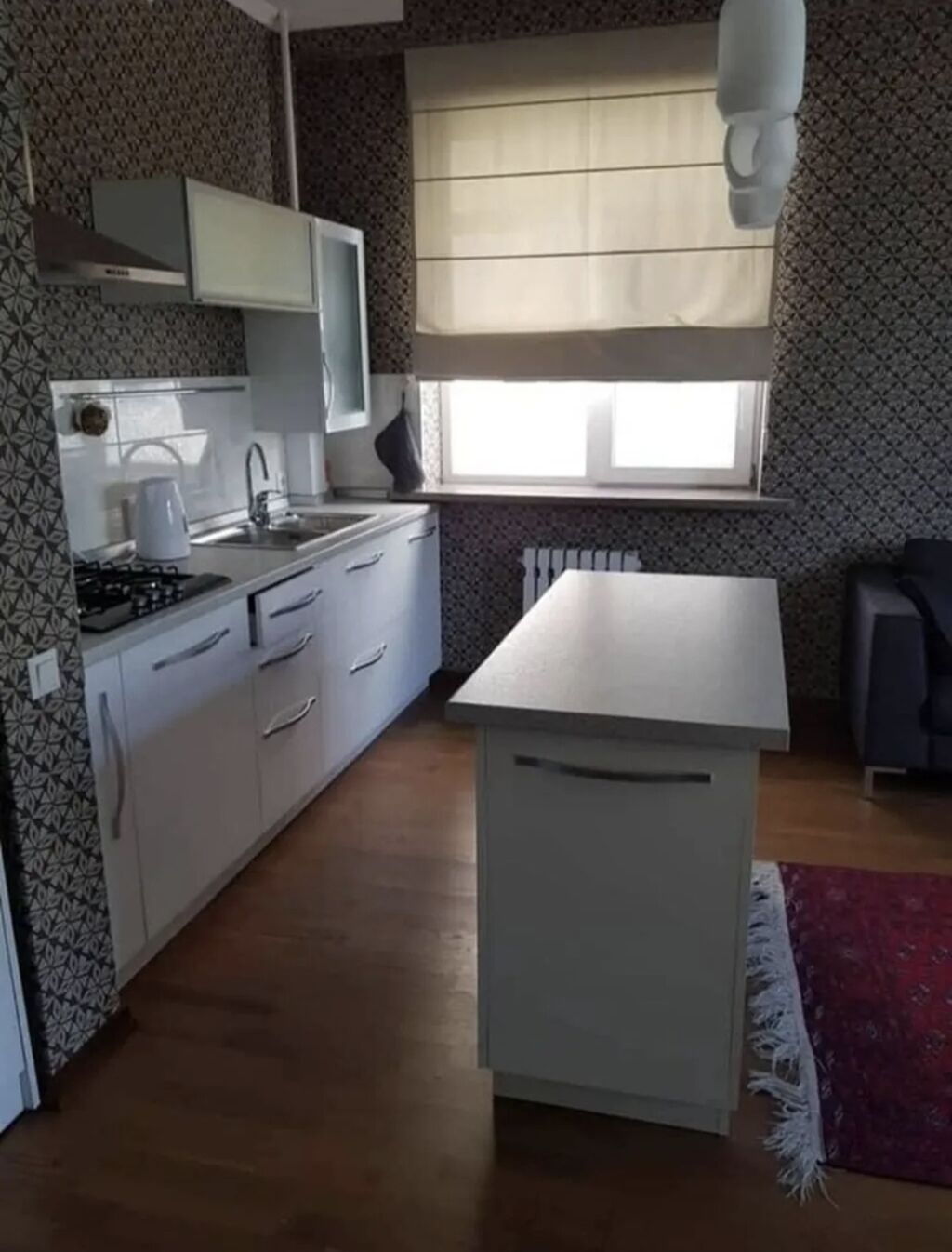 Сдаётся 2-комнатная студия 63м2 в центре города (Боконбаева-Исанова): фото 4