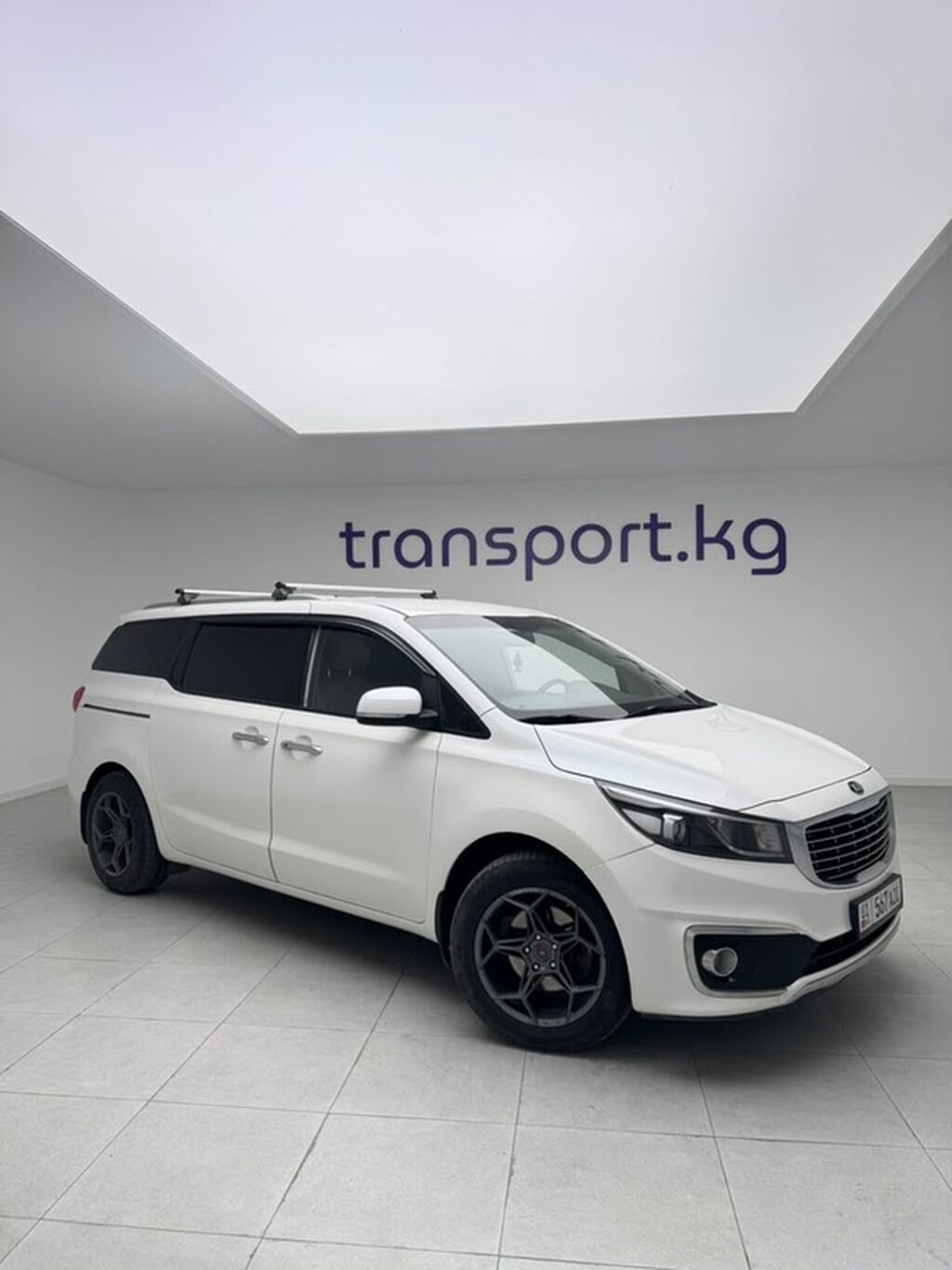Kia Carnival: 2015 г., 2.2 л, Автомат, Дизель, Минивэн — фото 2