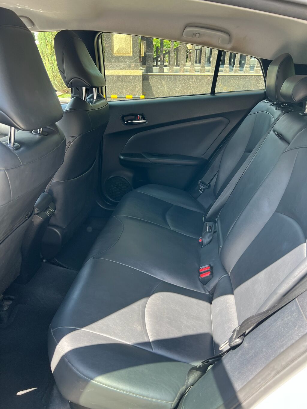 Toyota Prius: 2020 г., 1.8 л, Вариатор, Гибрид, Седан: фото 6