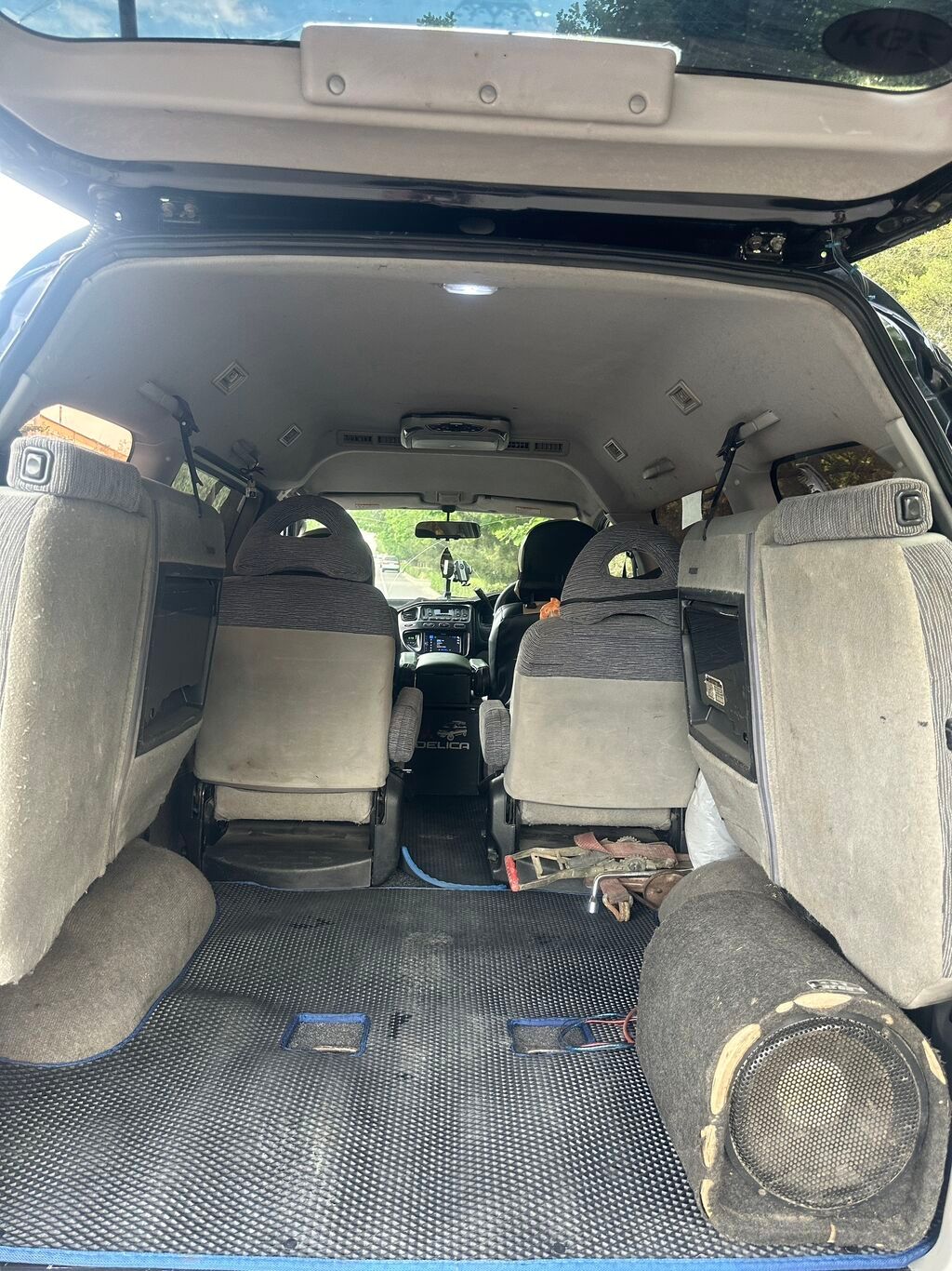 Mitsubishi Delica: 2002 г., 3 л, Автомат, Бензин, Минивэн: фото 1