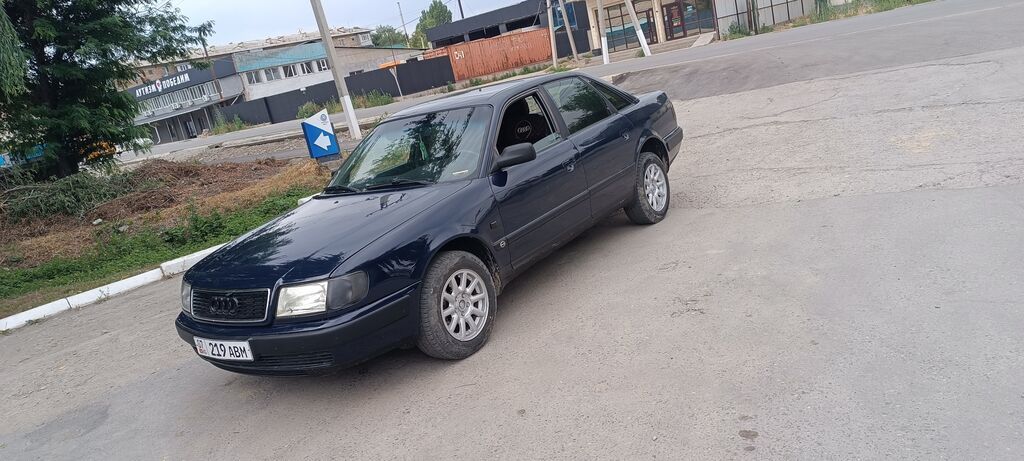 Audi 100: 1992 г., 2.3 л, Бензин, Седан: фото 3