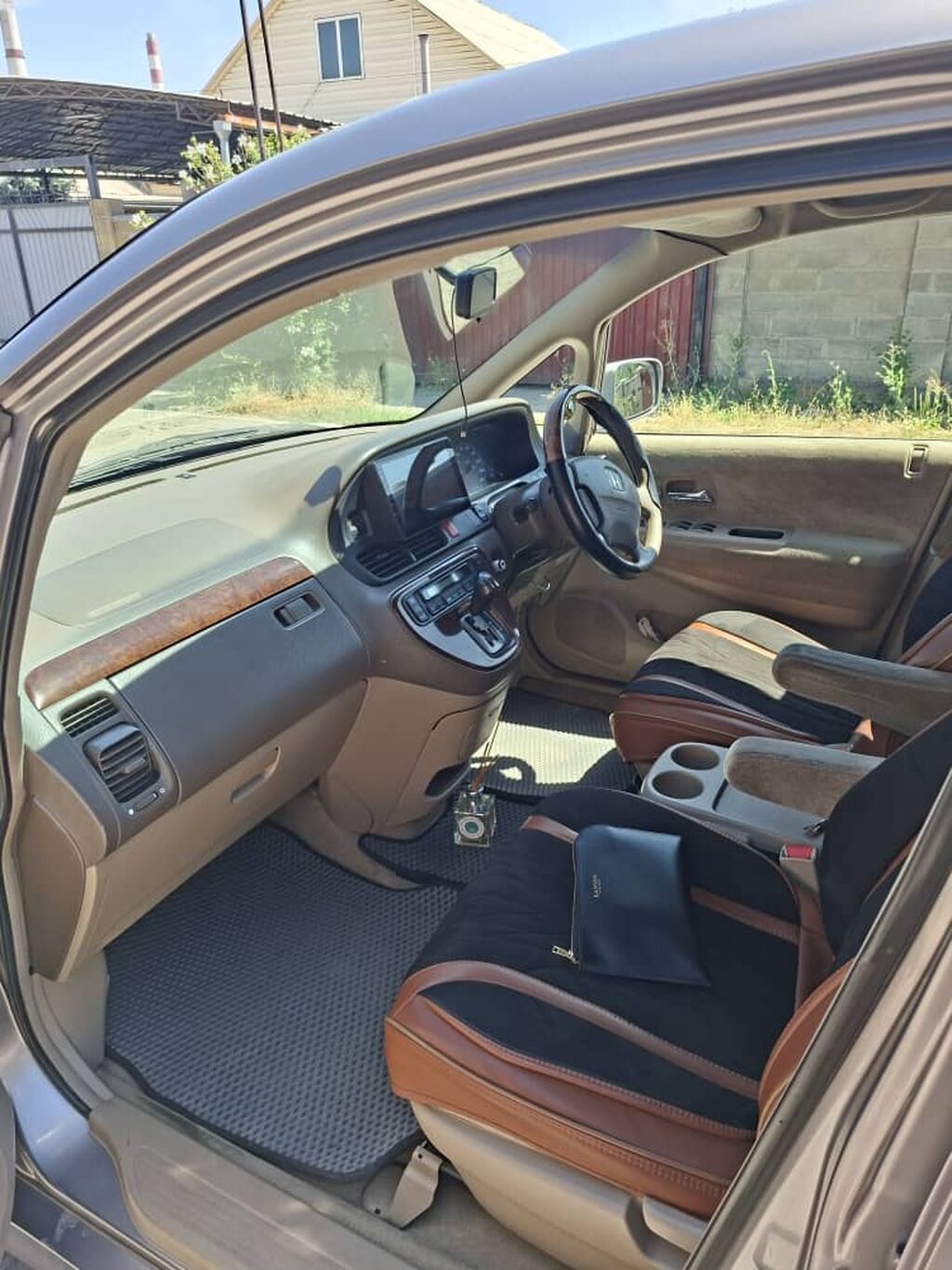 Honda Odyssey: 2001 г., 2.3 л, Автомат, Бензин, Универсал: фото 2