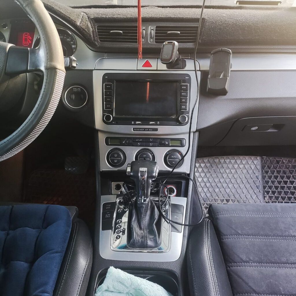 Volkswagen Passat: 2008 г., 2 л, Автомат, Дизель, Универсал: фото 6