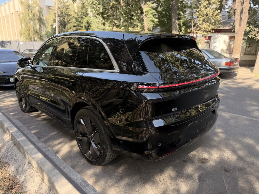 Lixiang L6: 2025 г., 1.5 л, Автомат, Гибрид, Кроссовер: фото 7